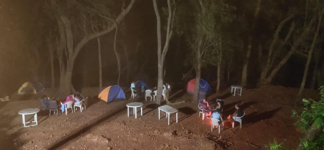 Hotel Hilltone- Matheran Kültér fotó