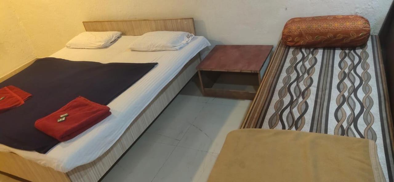 Hotel Hilltone- Matheran Kültér fotó