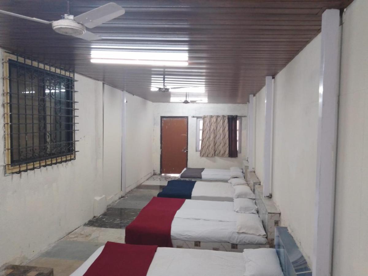 Hotel Hilltone- Matheran Kültér fotó