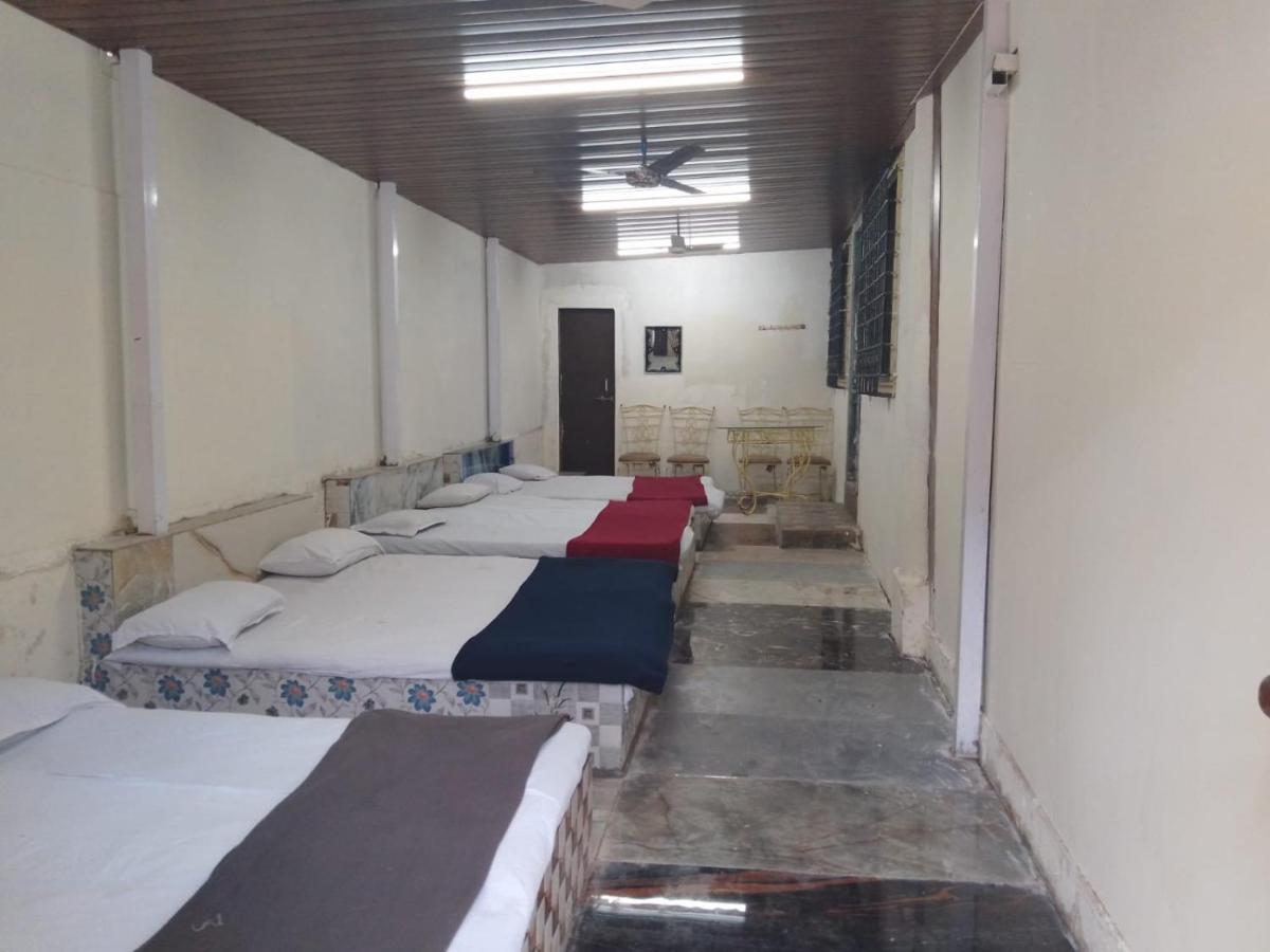 Hotel Hilltone- Matheran Kültér fotó