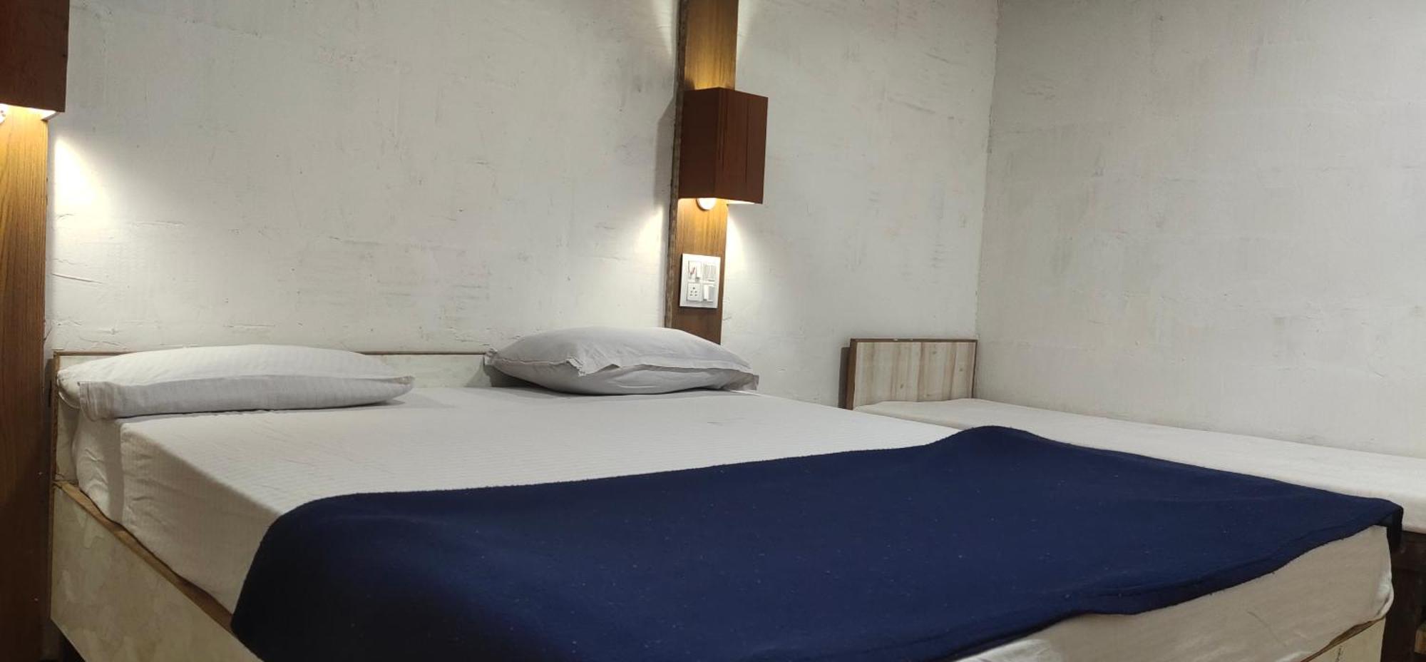 Hotel Hilltone- Matheran Kültér fotó