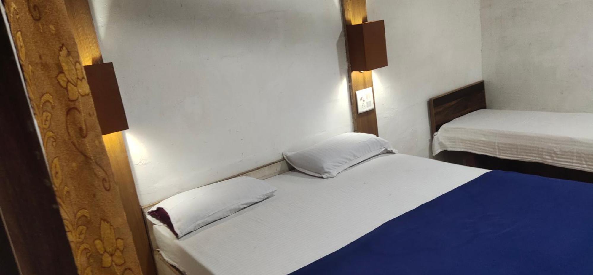 Hotel Hilltone- Matheran Kültér fotó