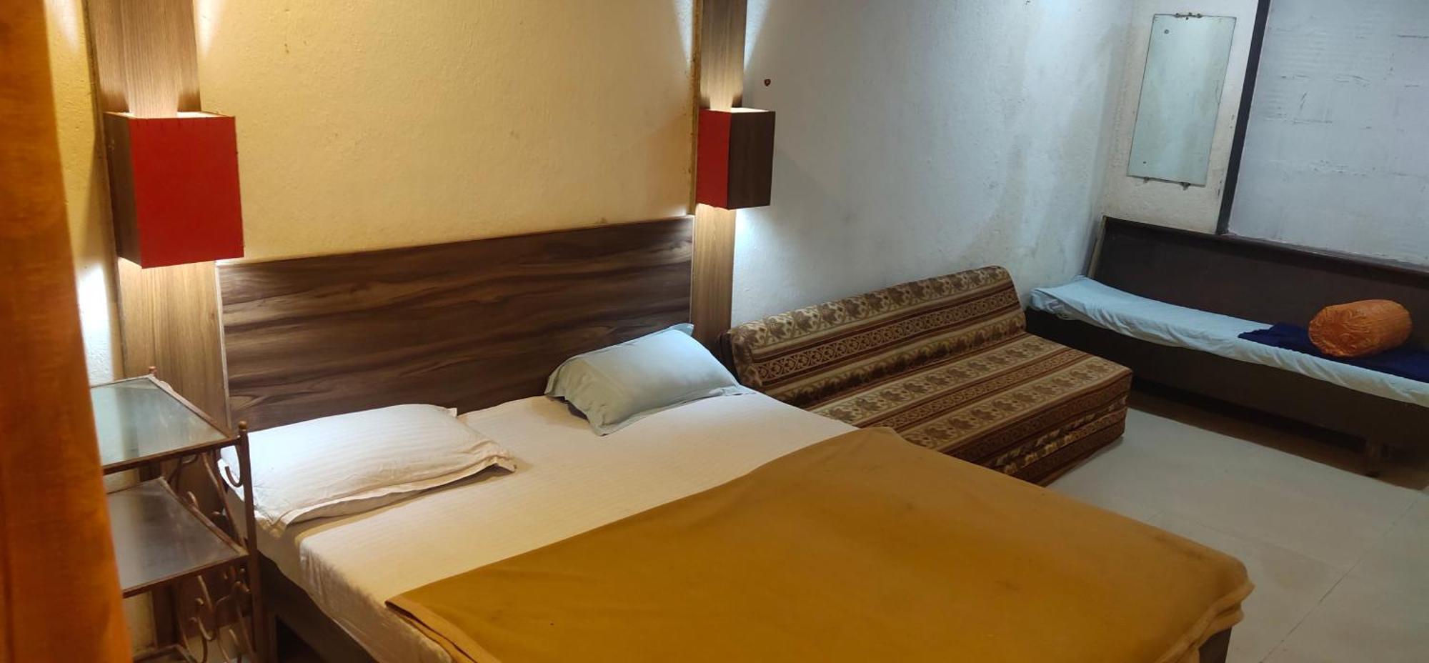Hotel Hilltone- Matheran Kültér fotó